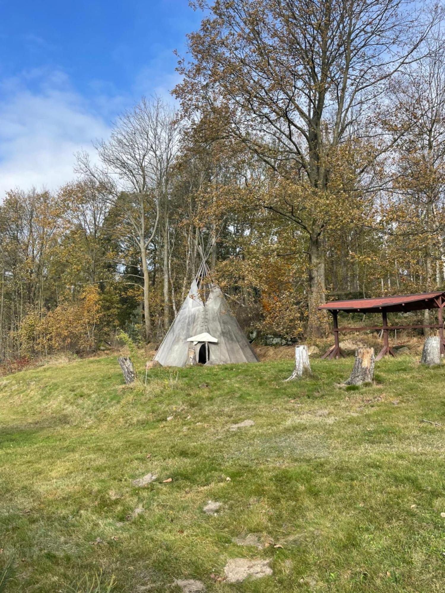 Fox House Tisa / Rajec Hotell Eksteriør bilde
